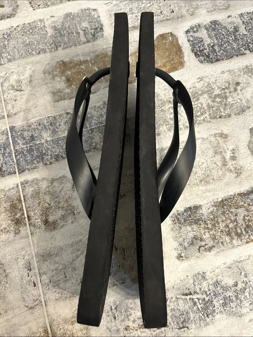 Tory Burch Black & White Printed Flip Flops